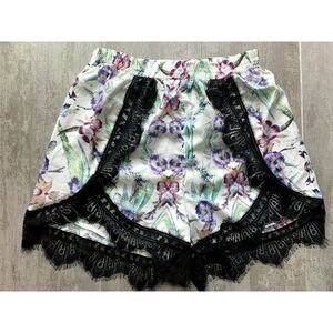 NAMELESS Los Angeles Boutique White Floral Lace Boho High Waist Shorts Summer M